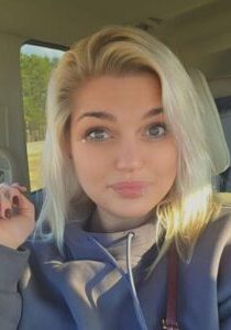 Amber Shellito Obit Photo Cropped